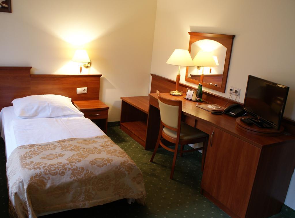 Gosciniec Sucholeski Suchy Las Kamer foto